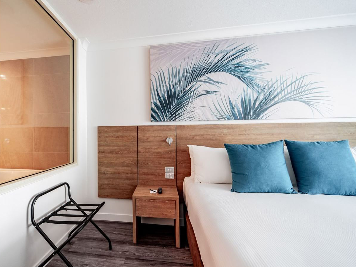 Furnished room at the Novotel Oasis is depicted